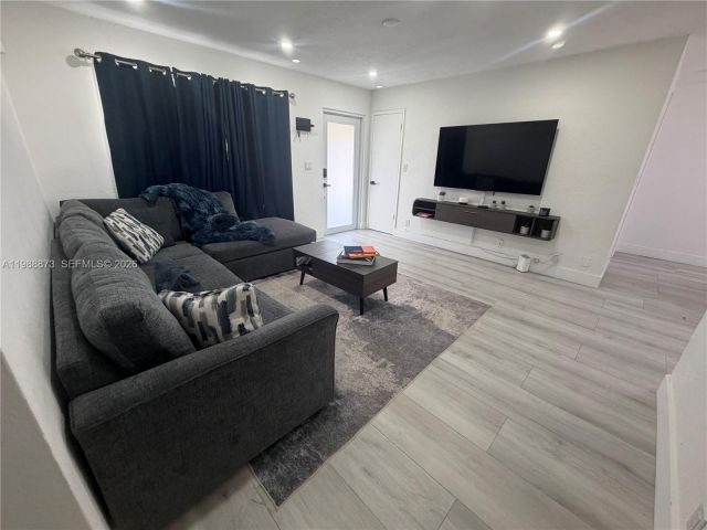 Home for rent at 660 SW 30th Ter 0 - photo 7522991