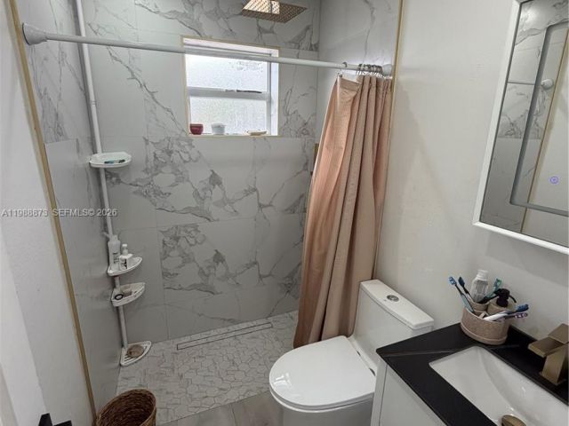 Home for rent at 660 SW 30th Ter 0 - photo 7522998