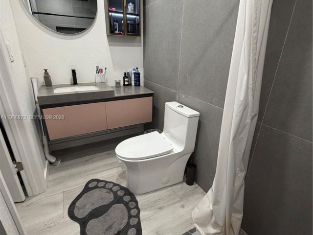 Home for rent at 660 SW 30th Ter 0 - photo 7523003