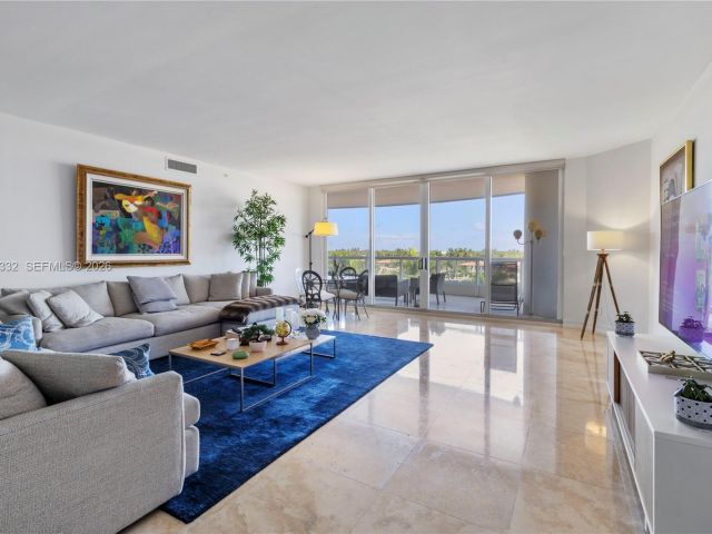 Apartment for sale  Unit #604 - photo 7526636