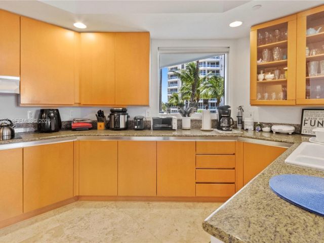 Apartment for sale  Unit #604 - photo 7526639