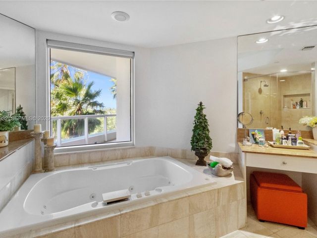 Apartment for sale  Unit #604 - photo 7526647