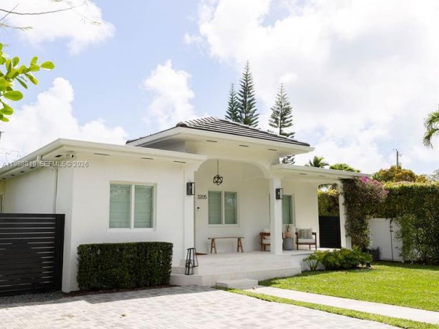 Home for sale at 3205 SW 68th Ave - photo 7523312