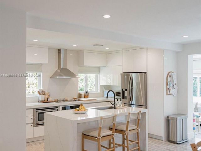 Home for sale at 3205 SW 68th Ave - photo 7523317