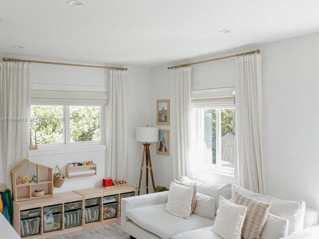 Home for sale at 3205 SW 68th Ave - photo 7523327