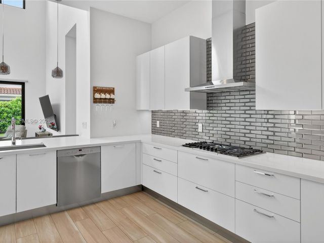 Home for sale at 5999 E Brookfield Cir E - photo 7531566