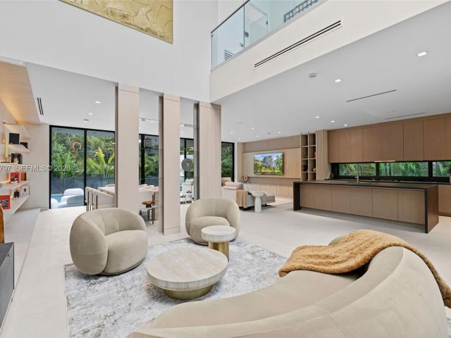 Home for sale at 4534 Sheridan Ave - photo 7523366