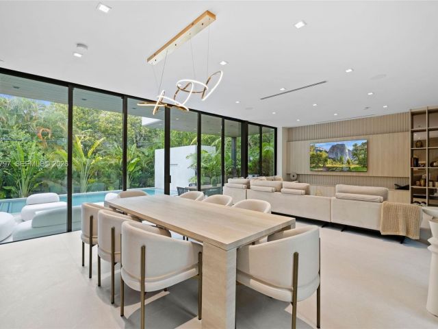 Home for sale at 4534 Sheridan Ave - photo 7523374