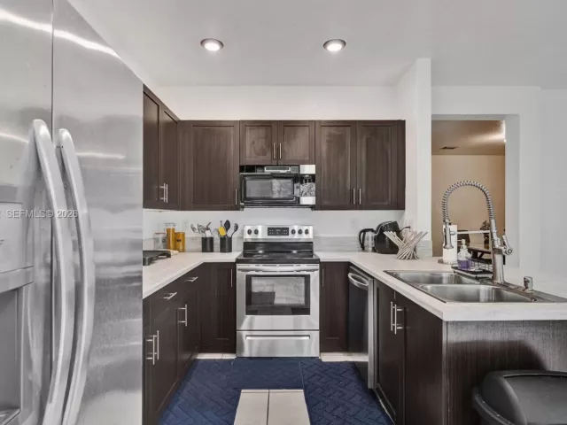 4-bedroom home for sale in Miami - 408 NE 212th Ter - MondialRealty