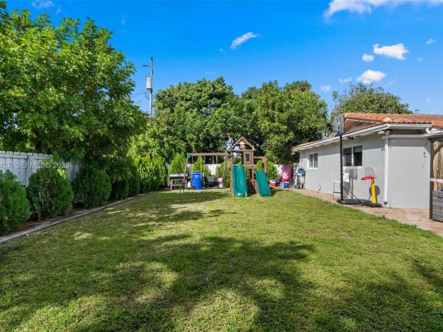 Home for rent at 4306 Johnson St - photo 7523554