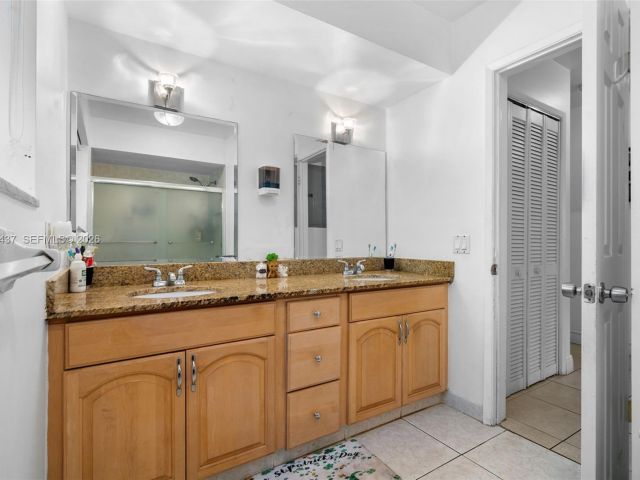 Home for rent at 4306 Johnson St - photo 7523570