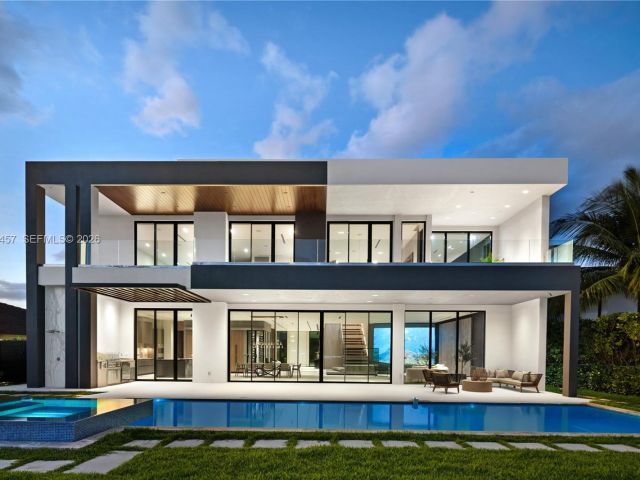 Home for rent at 493 Holiday Dr - photo 7525282