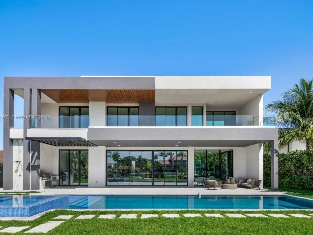 Home for rent at 493 Holiday Dr - photo 7525284