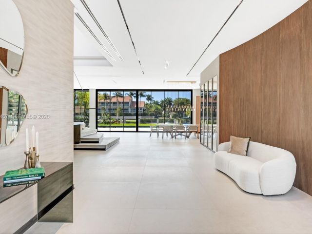 Home for rent at 493 Holiday Dr - photo 7525289