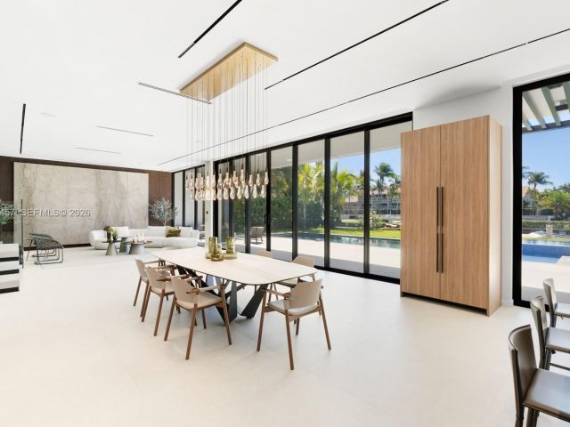 Home for rent at 493 Holiday Dr - photo 7525290