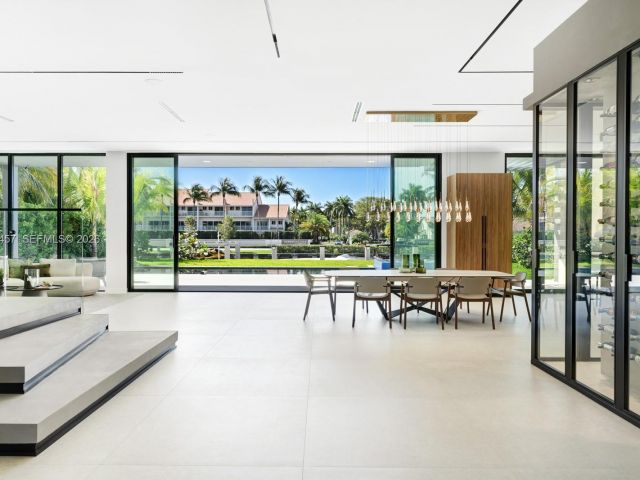 Home for rent at 493 Holiday Dr - photo 7525294