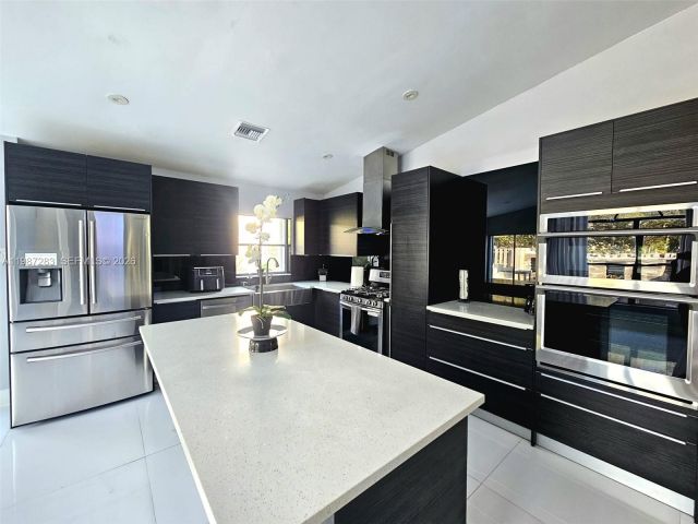 Home for sale at 8003 SW 158th Pl - photo 7524891