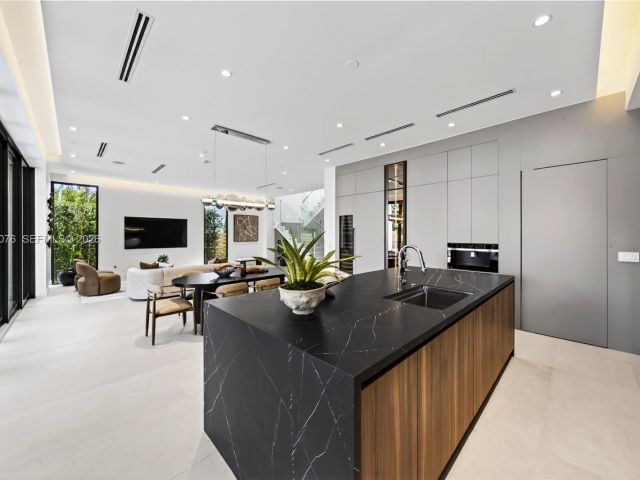 Home for sale at 609 SW 24th Rd - photo 7523350