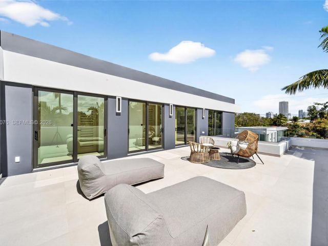 Home for sale at 609 SW 24th Rd - photo 7523361