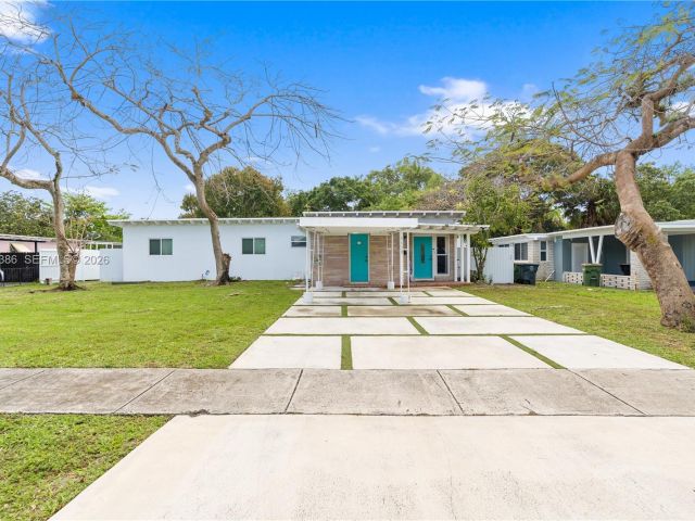 Home for sale at 1110 NE 130th St - photo 7523956