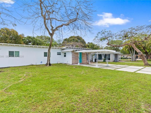 Home for sale at 1110 NE 130th St - photo 7523958