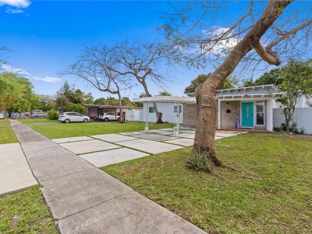 Home for sale at 1110 NE 130th St - photo 7523961