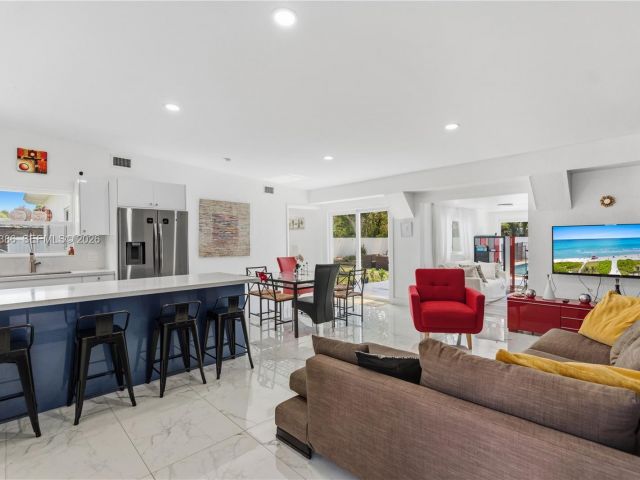 Home for sale at 1110 NE 130th St - photo 7523962