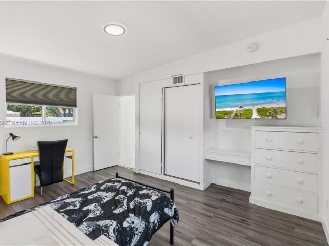 Home for sale at 1110 NE 130th St - photo 7523972