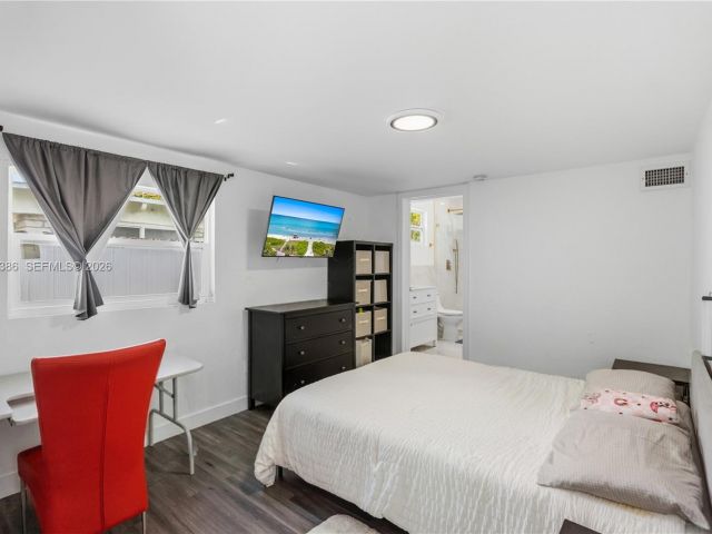 Home for sale at 1110 NE 130th St - photo 7523974