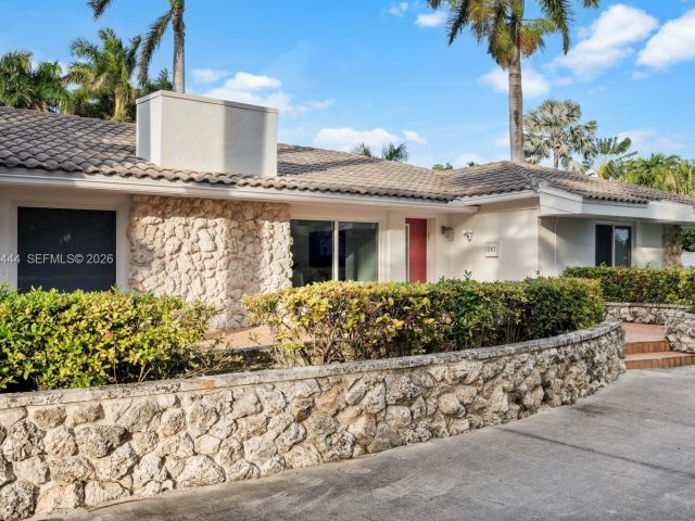 Home for rent at 1247 Jackson St - photo 7524069