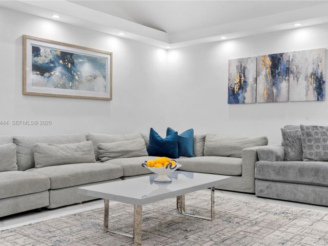 Home for rent at 1247 Jackson St - photo 7524072