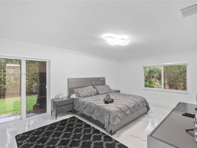 Home for rent at 1247 Jackson St - photo 7524088