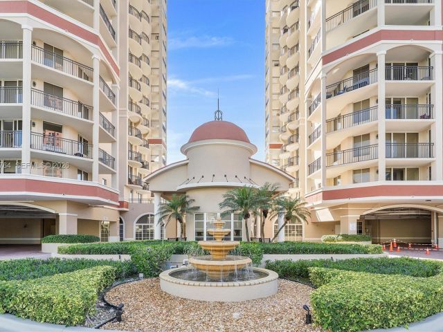 Apartment for sale  Unit #1106 - photo 7526467