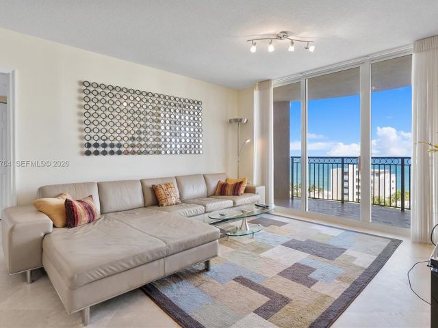 Apartment for sale  Unit #1106 - photo 7526469