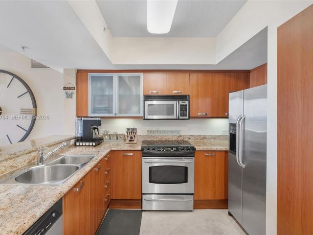 Apartment for sale  Unit #1106 - photo 7526474