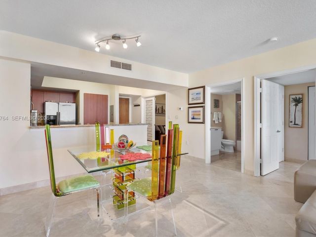 Apartment for sale  Unit #1106 - photo 7526477