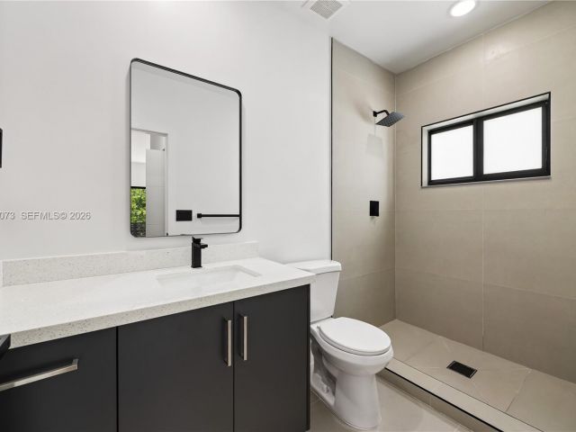 Home for rent at 122 NW 5th Ave - photo 7524742