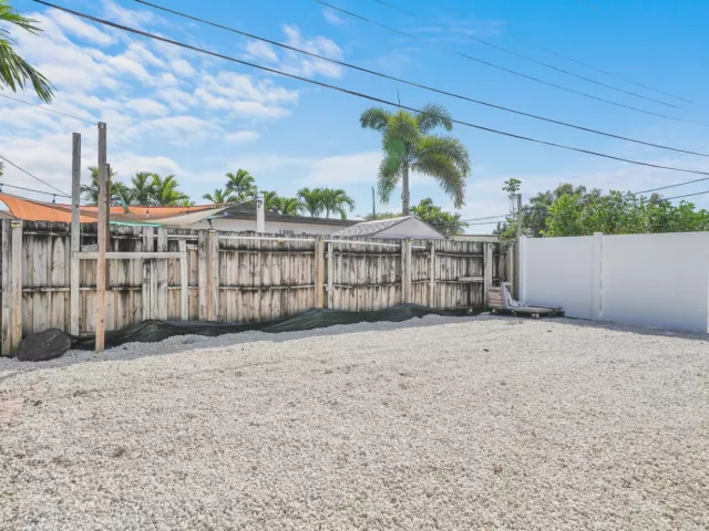 3-bedroom home for sale in Wilton Manors - 2824 NW 6th Avenue - MondialRealty