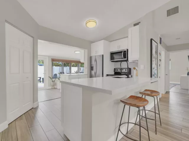 3-bedroom home for sale in Wilton Manors - 2824 NW 6th Avenue - MondialRealty