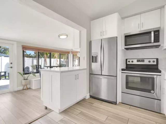 3-bedroom home for sale in Wilton Manors - 2824 NW 6th Avenue - MondialRealty
