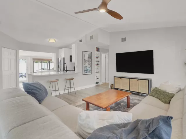 3-bedroom home for sale in Wilton Manors - 2824 NW 6th Avenue - MondialRealty