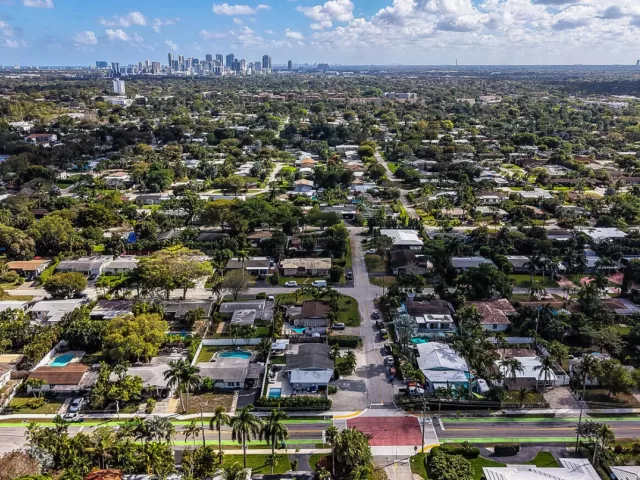 3-bedroom home for sale in Wilton Manors - 2824 NW 6th Avenue - MondialRealty