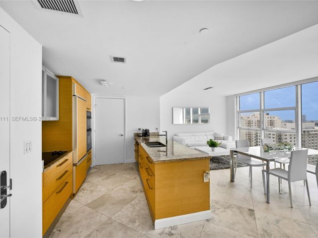 Apartment for rent  Unit #1907 - photo 7526272