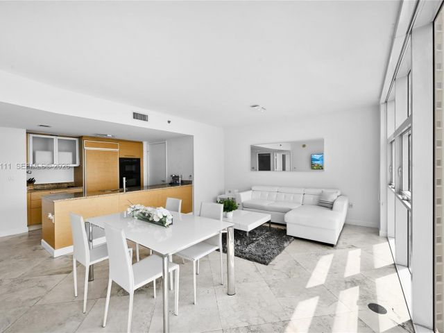 Apartment for rent  Unit #1907 - photo 7526274