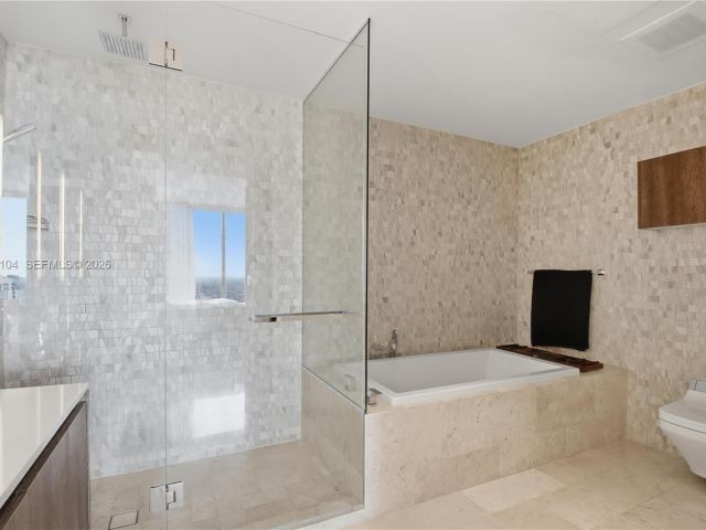 Apartment for sale  Unit #2404 - photo 7533691