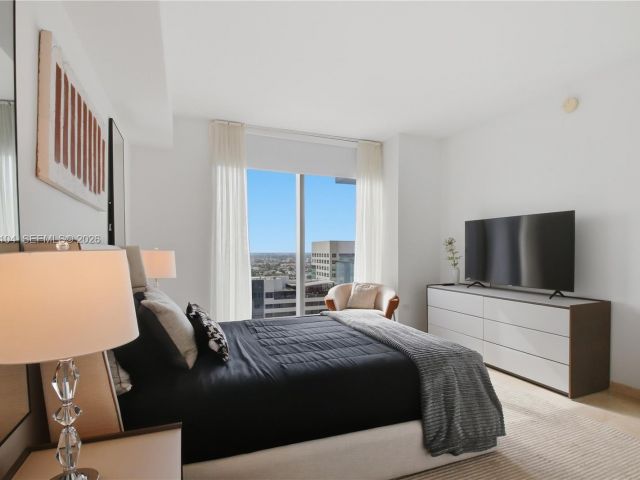 Apartment for sale  Unit #2404 - photo 7533699