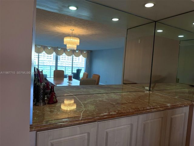 Apartment for rent  Unit #528 - photo 7527594