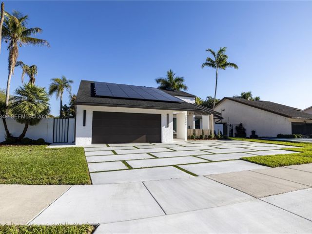 Home for sale at 12271 SW 95th St - photo 7525770