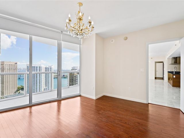 Apartment for rent  Unit #3904 - photo 7527451