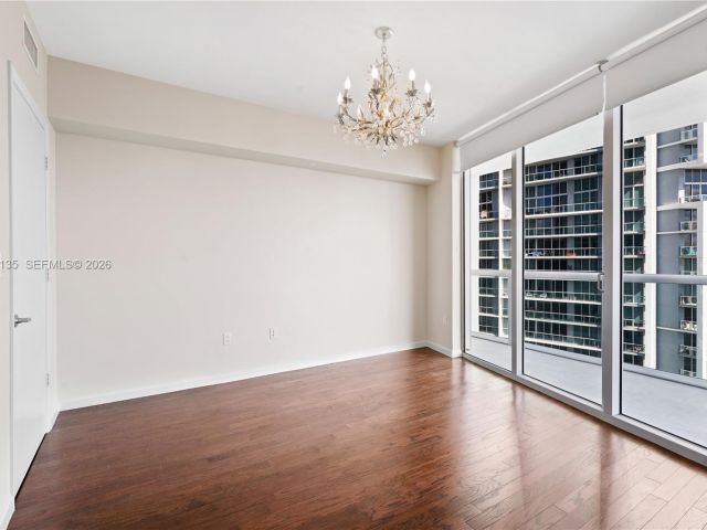 Apartment for rent  Unit #3904 - photo 7527452